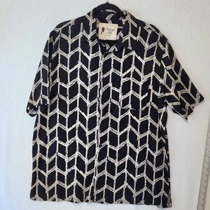 Vintage Silk Men's XL Black & White Geometric Silk Shirt Short Sleeve Button-Up